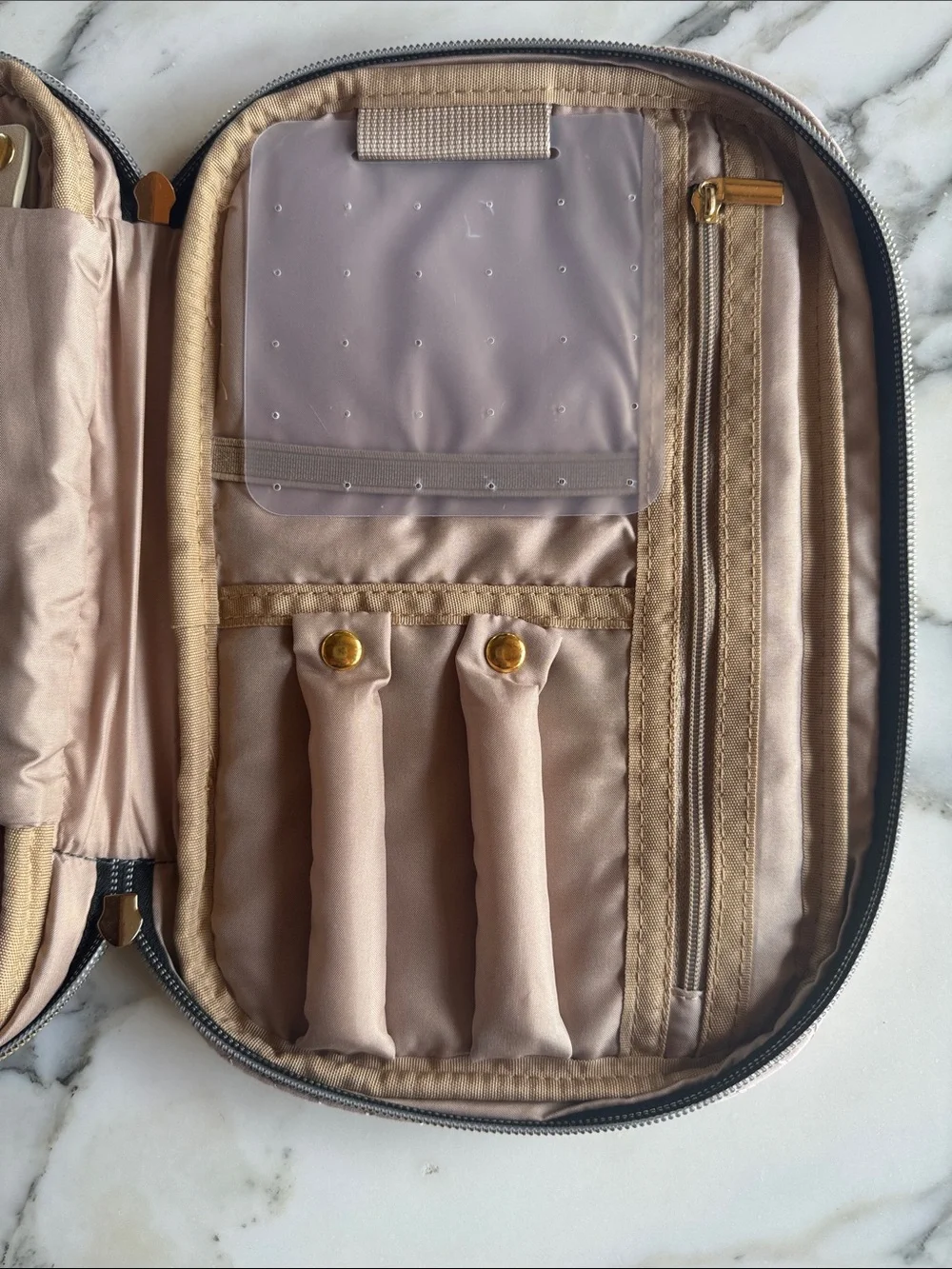 Bagsmart quilted travel